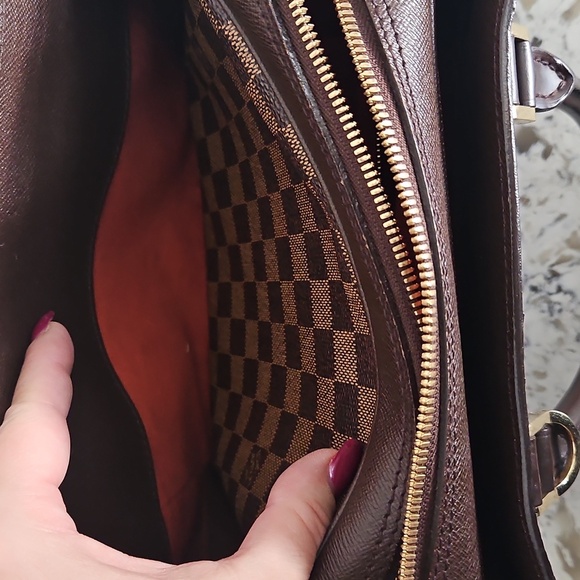 Louis Vuitton TRIANA Damier Ebene in EUC with Dust Bag - Picture 14 of 16